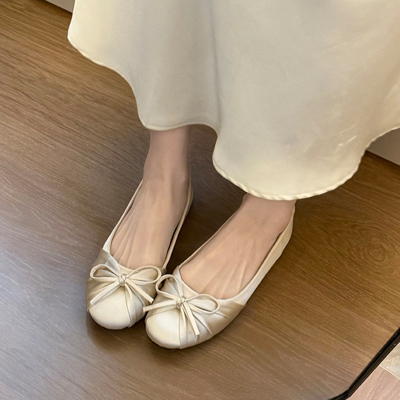 Women Shoes Heels - 2026 Yeni Fiyonklu Saten Sığ Tek