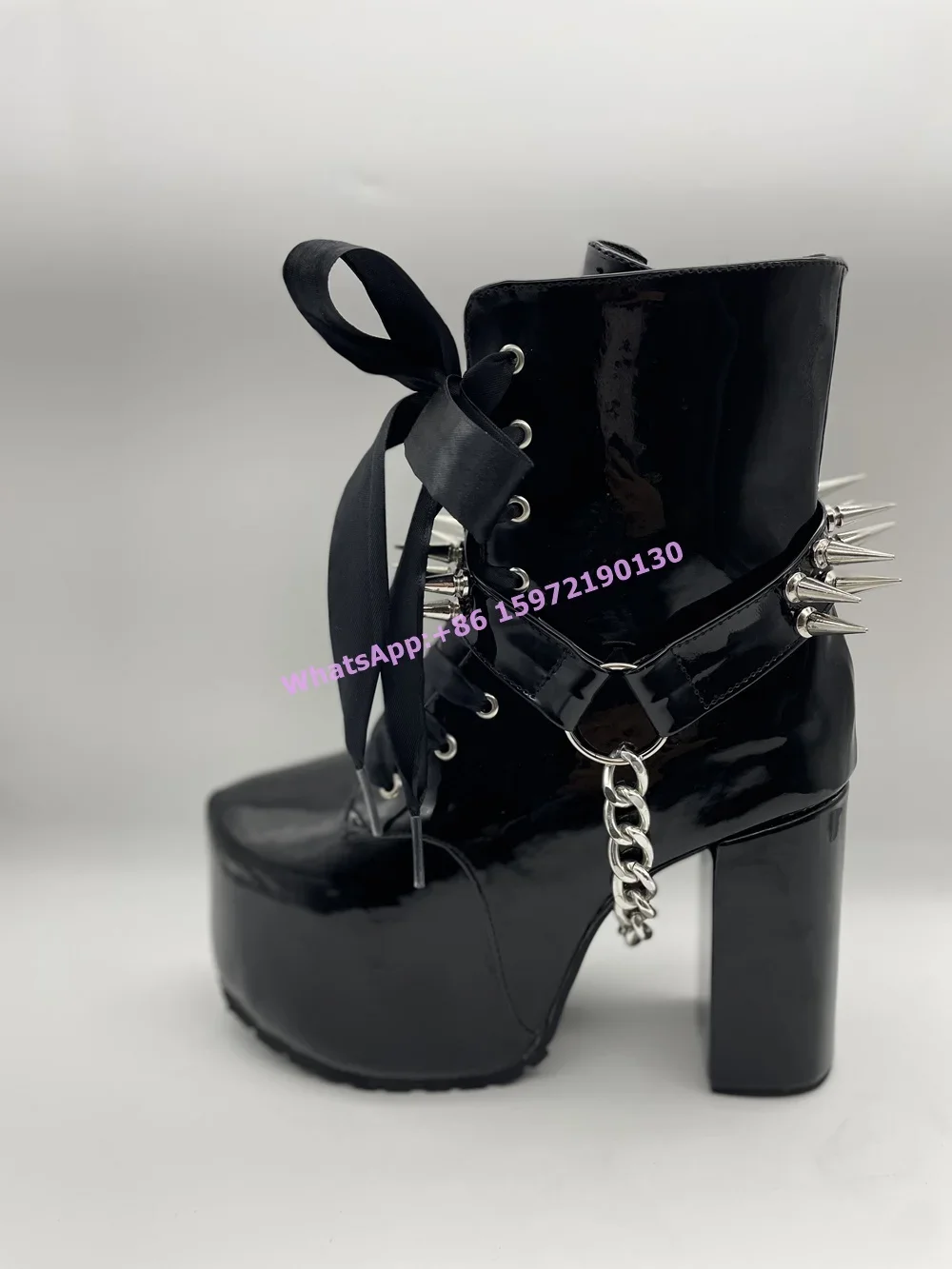 Kurdeleli Perçinli Siyah Botla - Ribbon Tie Heel incelemesi ve fiyatı